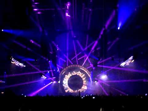 Omegatypez ft. The Vision - Calling @ Qlimax 2011