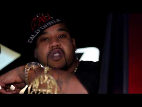 Mac Reese ft Keak Da Sneak  "OFF THE PORCH" official video