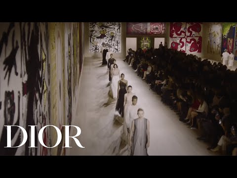 Dior Spring-Summer 2022 Haute Couture Show thumnail