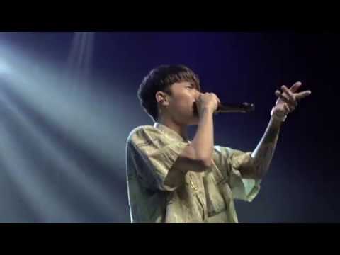 180811 a-yo 콘서트 박준호 - 약먹고 존나 우리는 음악을 잘한다 물론 감기약
