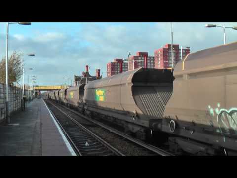 70005 on 6F02, 12:07, Ellesmere Port Manisty Wharf - Fiddlers Ferry Power Station