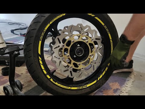 Installazione dischi freno Arashi e pastiglie Sbs - Suzuki Gsr 600