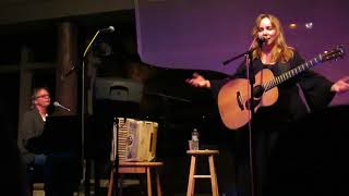 Gretchen Peters &amp; Barry Walsh perform &quot;When You Love Someone&quot; Circle of Friends Franklin 2018