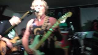 Pendragon playing "This Green and Pleasant Land"