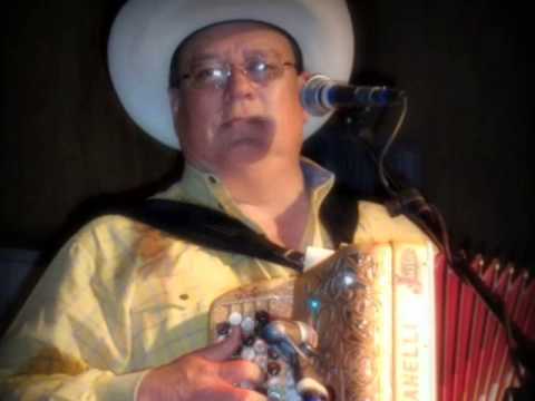Who's That Gringo  -  David Lee Garza y Los Musicales
