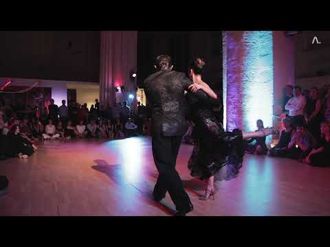 Leonel Di Cocco y Carolina Giannini - Besos Brujos  BCTF19