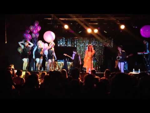 Clairy Browne & The Banging Rackettes - Vicious Cycle