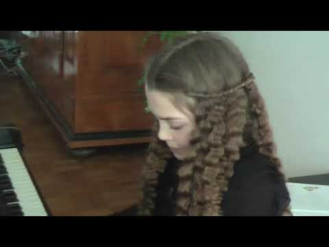 Luzia spielt Mad World