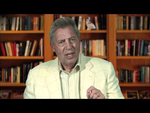 Minute With Maxwell: What Are You Willing to Give Up? - John Maxwell Team