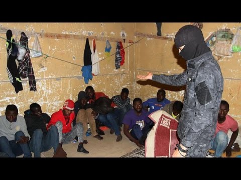 Hundreds of migrants rounded up in Tripoli