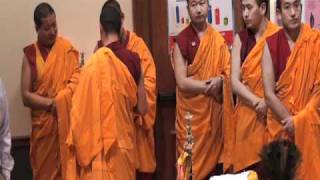 preview picture of video 'Green Tara Sand Mandala. Monks of the Gaden Shartse Monastery. Part 1 of 4.'