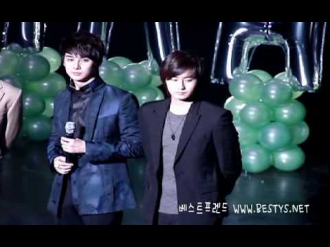 [Fancam] SS501 Young Saeng+Hyung Jun Focus Fans Sing "Hana" at Hyung Jun Bday Party