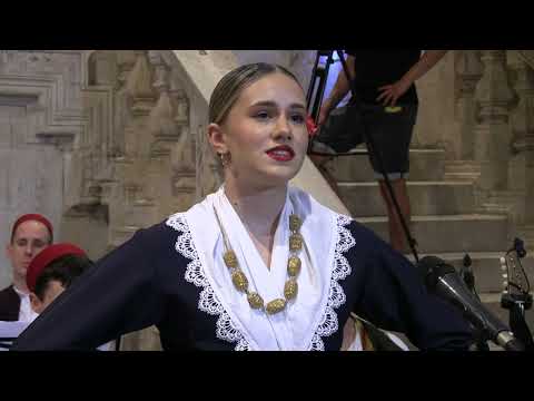 Folklorni ansambl Linđo -  Kak je teško našu ljubav tajiti