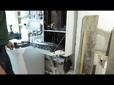 Sichtprüfung Wärmetauscher eines Brötje Gas-Brennwertkessels WGB EVO 20 i