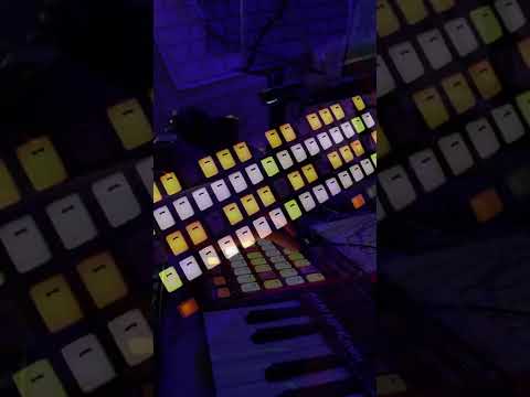 Detrás del Beat Feat Neto Reyno, Mc Luka "Colocados"