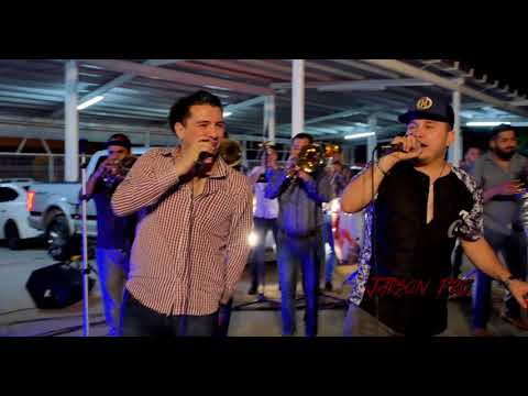 Mario "El Cachorro" Delgado Ft. Mario Delgado Jr & La Décima Banda - Dos Banderas (En Vivo)