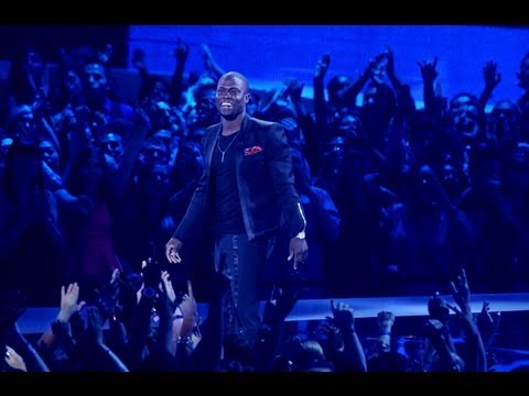 Kevin Hart Defends Kristen Stewart at 2012 VMAs!
