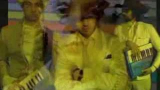 Beck - Cellphone's Dead (Lyrics in description)