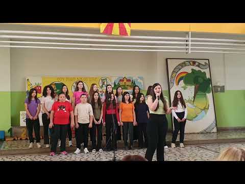 ,,We are the world,, ispolnuva Bisera Janeva 13god.so horot na OU,,Toso Arsov"Stip