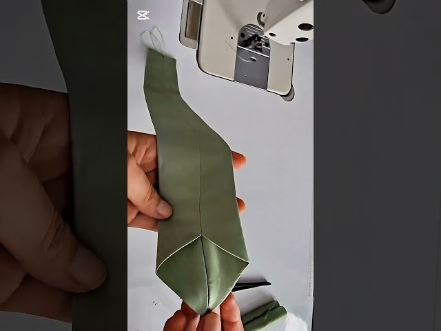 Vídeo relacionado con DonDon Corbata para niños con aire de seda brillada - 7 cm de ancho - con elástico - negro