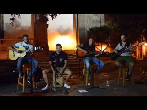 Razones de Sobra - Alguien (acústico)