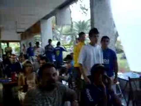 Bandeirão na Embaixada Azul Cruzeiro 3x1 Ituiutaba