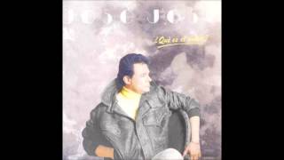 10. Una Amable Aventura - José José