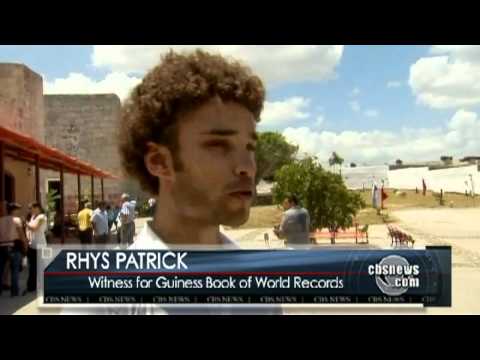 Cuban man rolls record 268-ft cigar