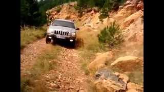 preview picture of video 'Jeep Grand Cherokee wj off-road driving in the mountain'