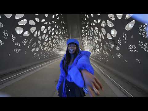 MISS ANGEL - La Vie En Blu