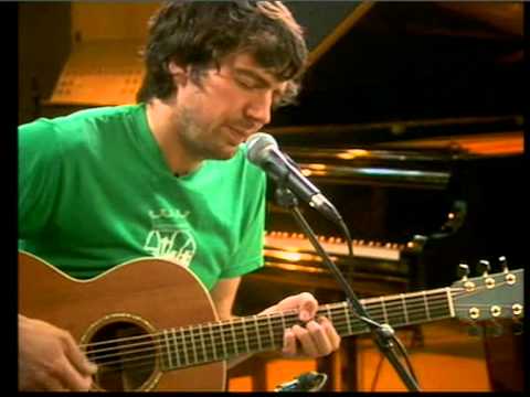 Gary LightBody -Chasing Cars-Snow Patrol.mpg