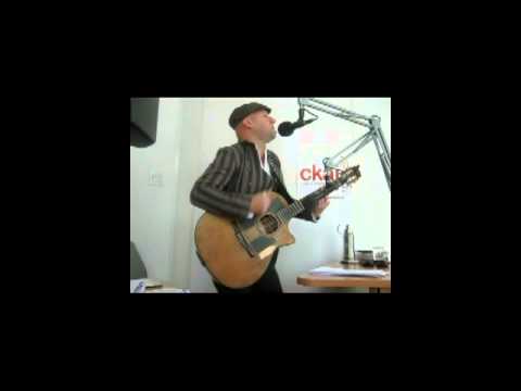 Marco Calliari en direct à CKAJ 92,5 le 2 décembre 2013