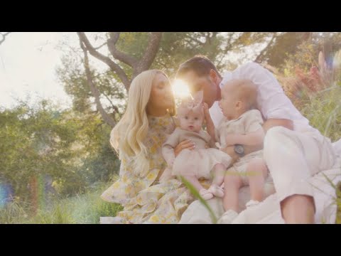 Paris Hilton & Sia - Fame Won't Love You (Official Visualizer)