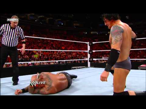 Raw - Randy Orton vs. Wade Barrett