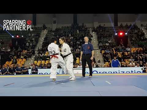 Yuina Koizumi vs  Monika Zielińska +60kg 7th World Karate Shinkyokushin Championships 2022 Kielce