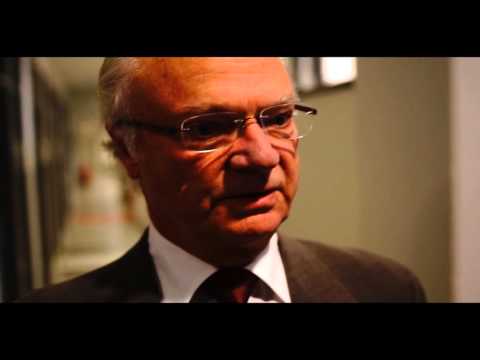 Kungen i tyst minut för offren i Paris