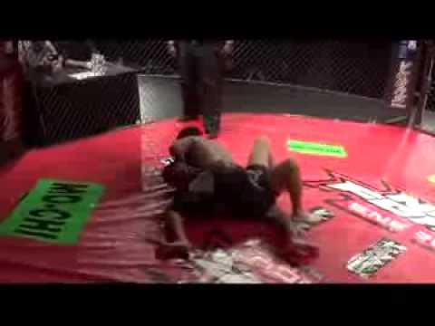 Victor Chavaria vs. JT Wells