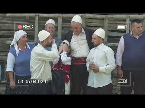 Aktorët e Tregimeve Popullore përfundojnë këtë sezonë me të qeshura