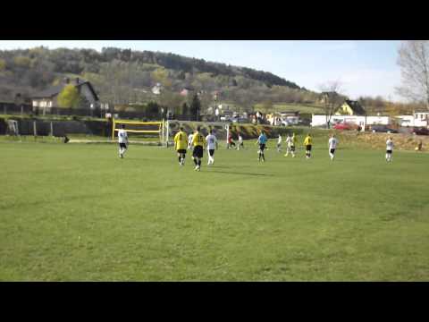 Sokół Domaradz - JKS Jasionów (2:1 - Hubert Kuś)