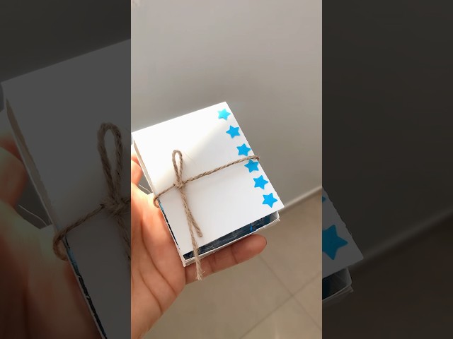 Vídeo relacionado con Llavero con Foto Personalizado Doble Cara | Llavero Metálico con Tapa Acrílica | Regalos personalizados con foto | Llaveros para el Día del Padre, Día de la Madre, San Valentín, Amigos (Metal adornos)
