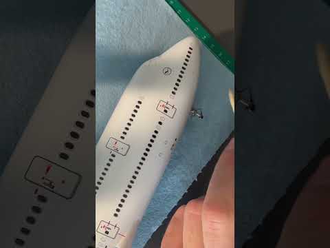 Update! / Boeing 747-8 / Lufthansa / Revell / #scalemodel #airplane #boeing747 #boeing #revell