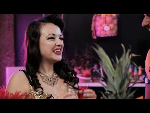 Owen Bonnici jieħu drink ma Undine LaVerve | The Siren Punch