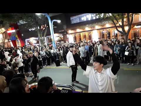 WOW BUSKING HONGDAE. WHAT A FANTASTIC KPOP COVER GROUP! FEEL SO GREAT TO SHARE THEIR PASSION^^