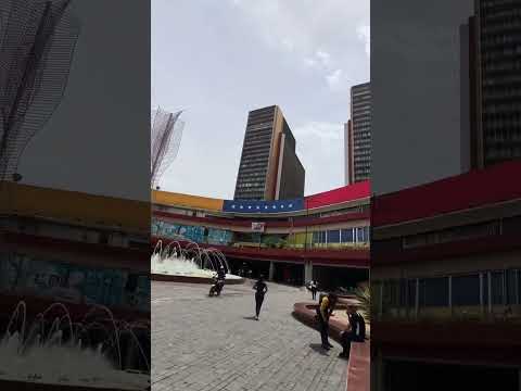 Las Torres del Silencio y la Plaza Diego Ibarra