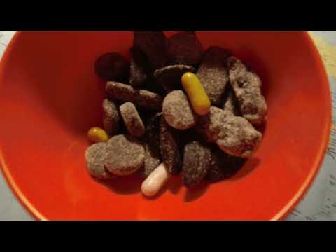 MongoTV_11337 - ENGLISH VLOG - Wednesday 11 PM - Eating Candy Late Evening - 9.991 Video To Go