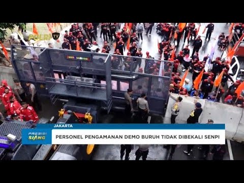 DEMO BURUH TUNTUT KENAIKKAN UPAH MINIMUM TAHUN 2025