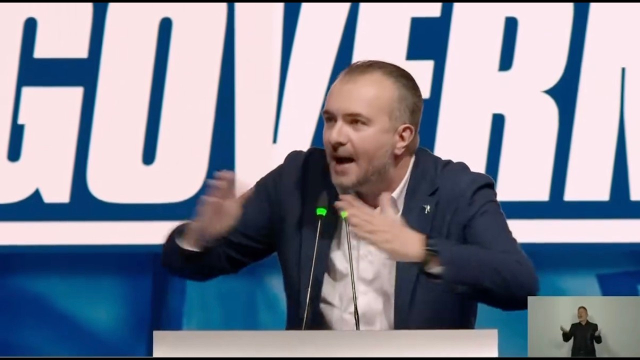 MOLINARI INTERVIENE AL CONGRESSO LEGA: «LINEA CHIARA, IL NORD RESTA LA NOSTRA BUSSOLA»
