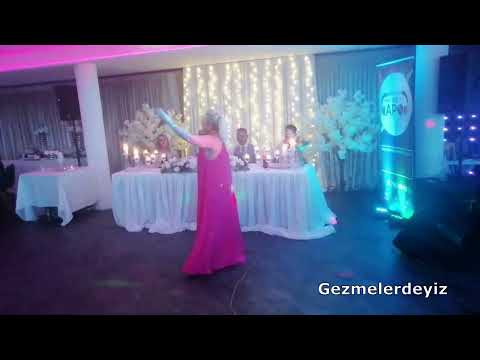 Özlem Özel, Ömrüm seninle gecsin, Dügünde, Gezmelerdeyiz