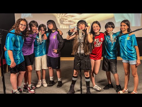 Chloe DelaRosa - Una Aventura Nueva ( Canción Principal de la Película " Los Futbolísimos2"