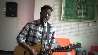 Kelvin Jones - &quot;Closer&quot; (acoustic) bei Yagaloo.TV